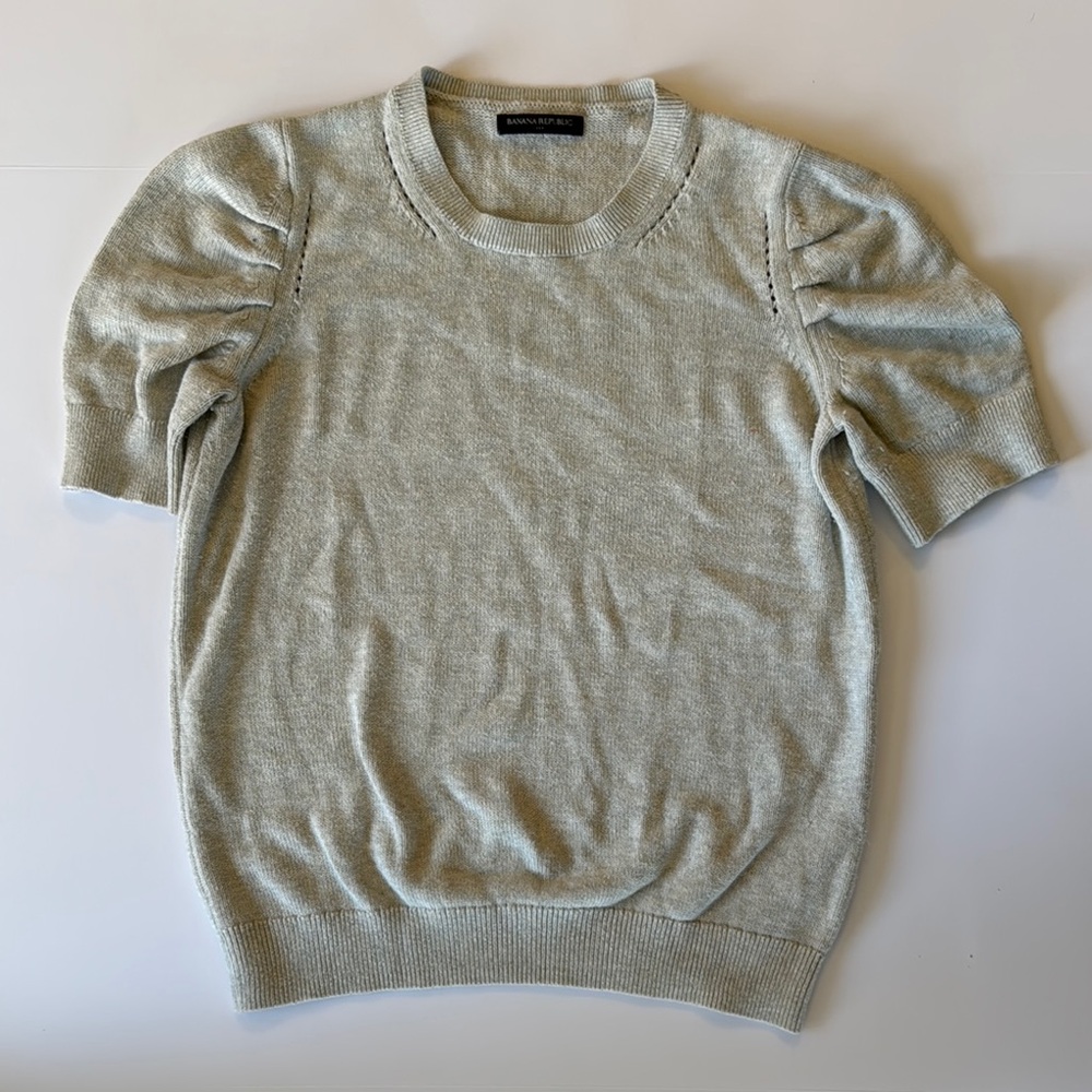 Banana Republic Gray Crew Neck Sweater with Puffed Sleeves